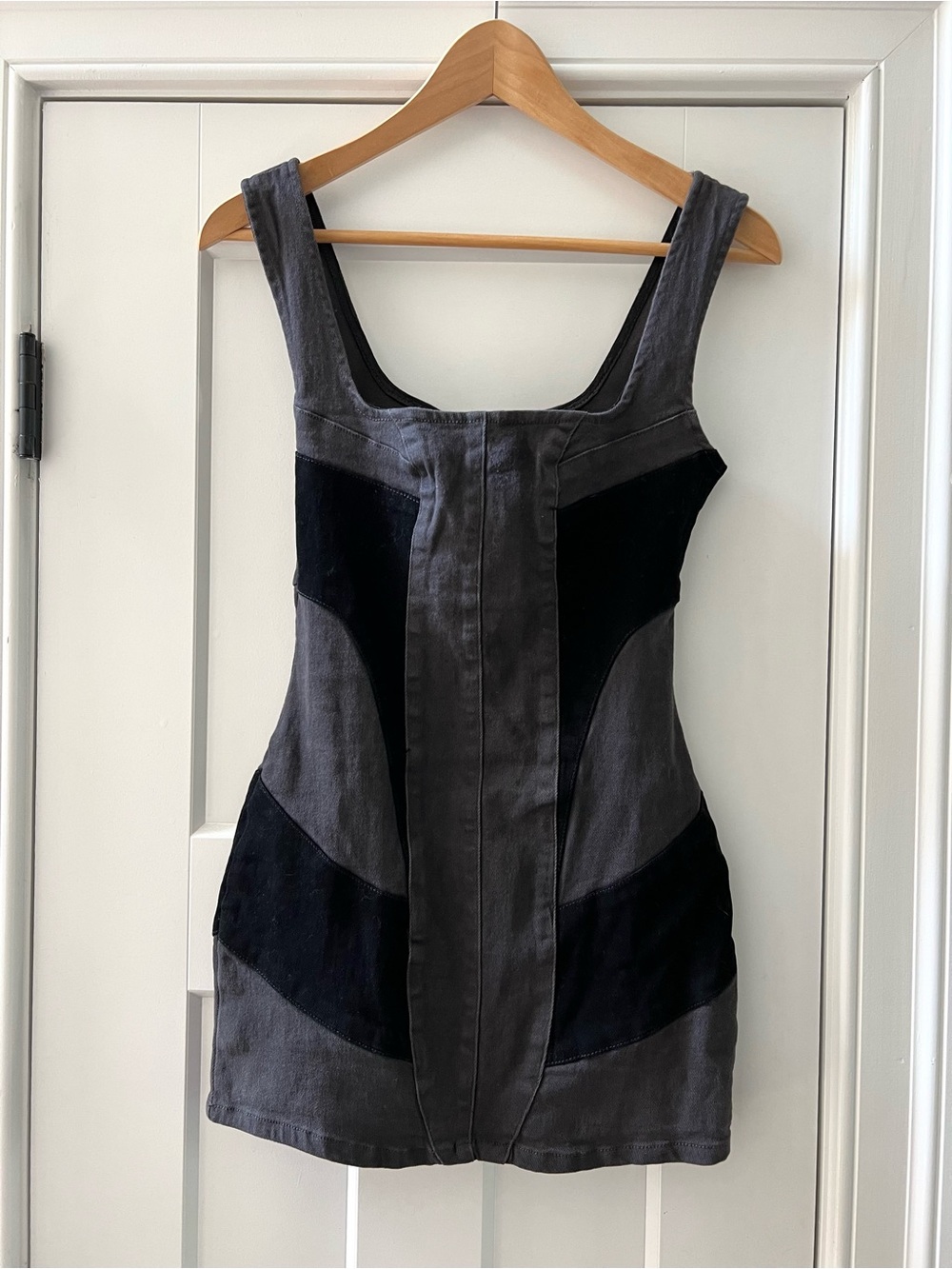 PrettyLittleThing BLACK CONTRAST PANEL DETAIL DENIM DRESS Size 0